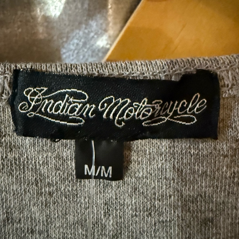 Indian Motorcycle Women’s Crop Baby Tee. Size Medium. Stretchy tight - Picture 2 of 3